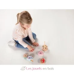Stapelpyramide Alice - Lilliputiens 8 Stapelpyramide Alice - Lilliputiens -Lilliputiens 83114 alice pyramide a empiler lilliputiens jouet en bois empilable 4